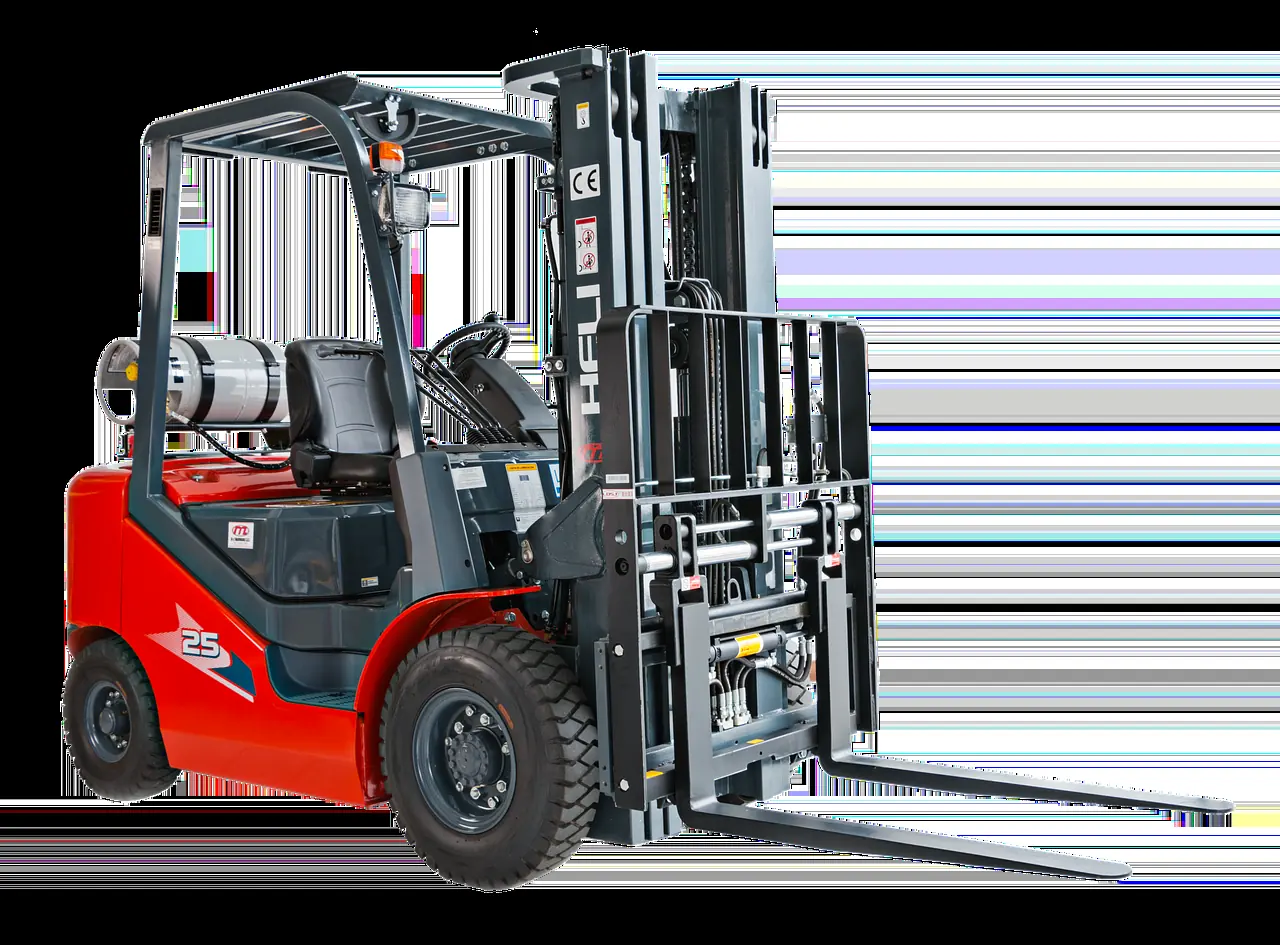 Soğuk hava deposunda forklift geçişi ve depo operasyonu